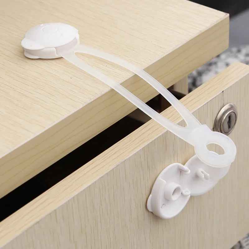 securite-placard-loquet-blanc-flexible-tiroir-bois-enfant-maison-protection-murme-securisant
