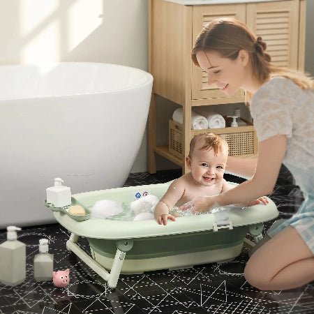 baignoire-bebe-sur-pied-pliable-verte-maman-bebe-mousse-salle-bain-ondee-douce