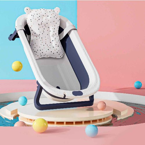 baignoire-pliable-pour-bebe-bleue-support-etoiles-maison-refuge-d-eau