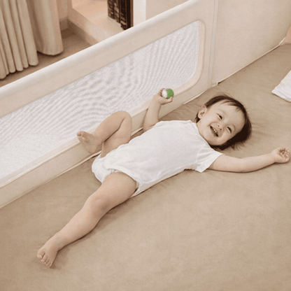 barriere-de-lit-bebe-allonge-sur-lit-securisee-chambre-voile-serein