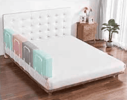 barriere-de-lit-gris-vert-rose-disposes-sur-cote-droit-de-lit-doucenuit