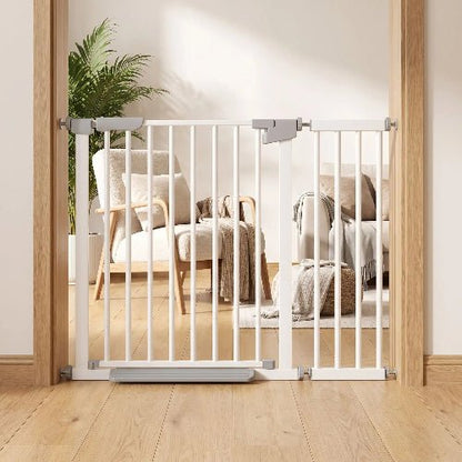 barriere-de-protection-pour-enfant-portail-blanc-salon-clair-decor-chaleureux-soft-guard
