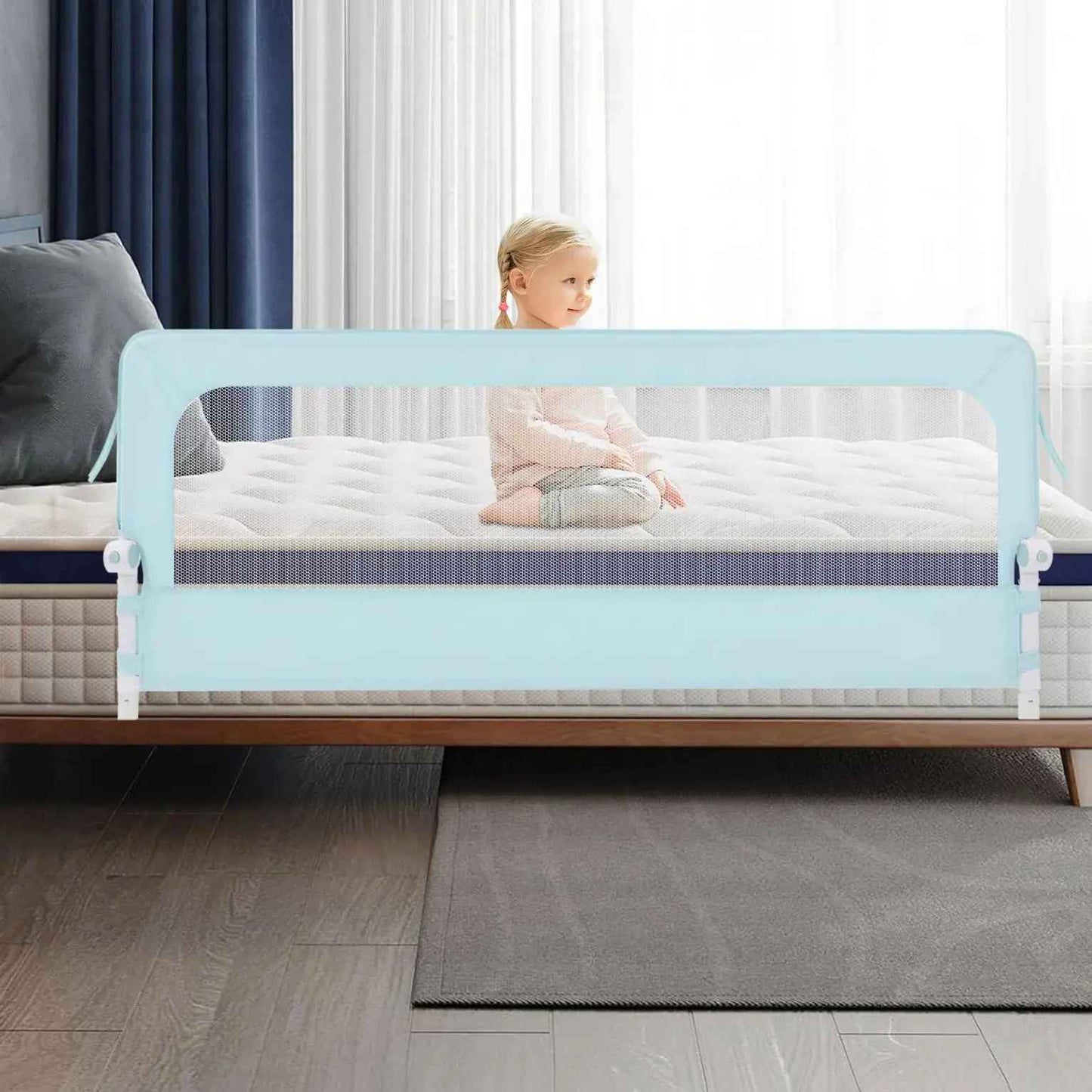 barriere-lit-enfant-enfant-assis-lit-protection-bleue-chambre-moderne-securite-cocoon-veilleur