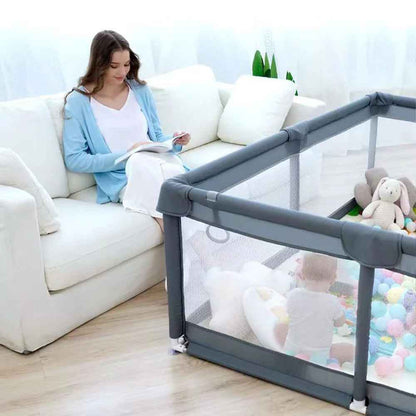 barriere-parc-bebe-modulable-filet-balles-jeu-interieur-surveillance-parentale-halo-protecteur