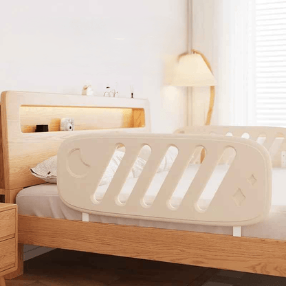 barriere-pour-bebe-lit-bois-protection-beige-chambre-enfant-securite-brume-protectrice