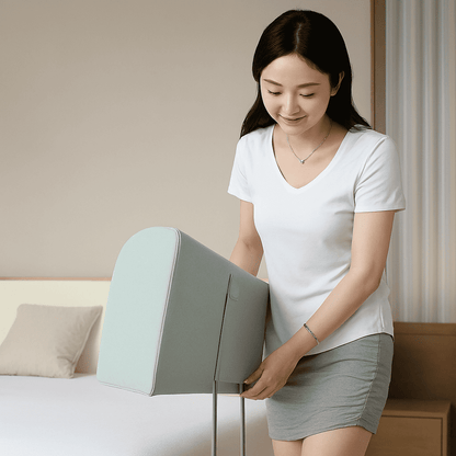 barriere-pour-bebe-vert-pastel-ajustable-installee-par-une-femme-securdeco