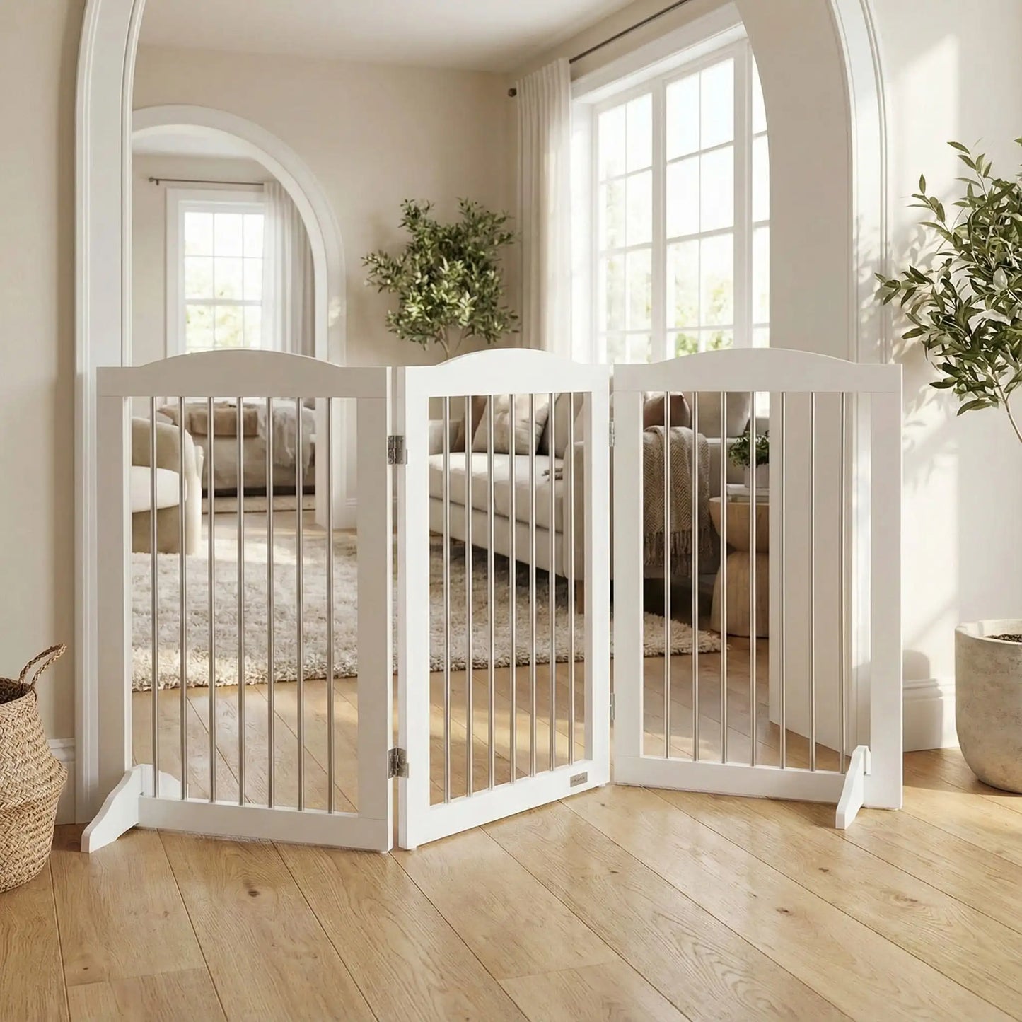 barriere-securite-en-bois-blanche-pliable-salon-plantes-cadre-porte-voile-tranquille