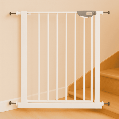 barriere-securite-enfant-blanche-bas-escalier-en-bois-interieur-maison-la-protection