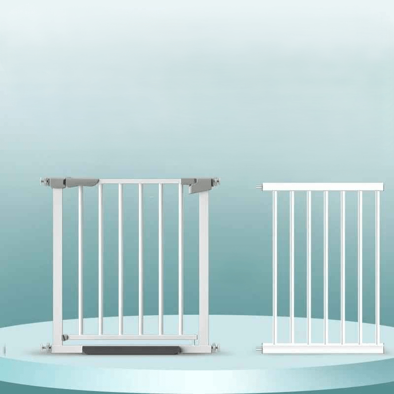 barriere-securite-enfant-blanche-extension-49cm-podium-rond-fond-bleu-comparatif-securibaby