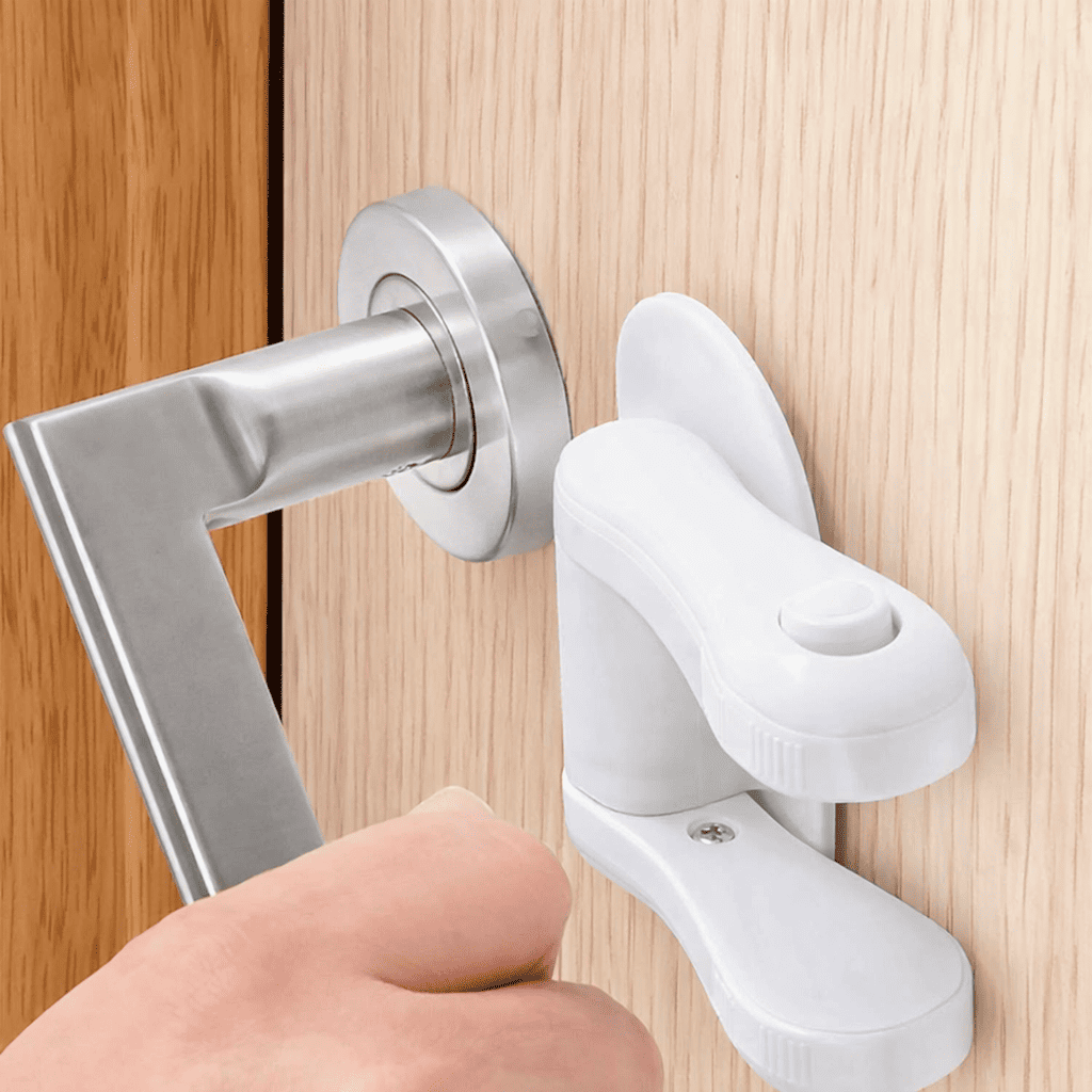 bloque-porte-main-tient-poignee-avec-dispositif-blanc-securisant-cale-porte-angelin