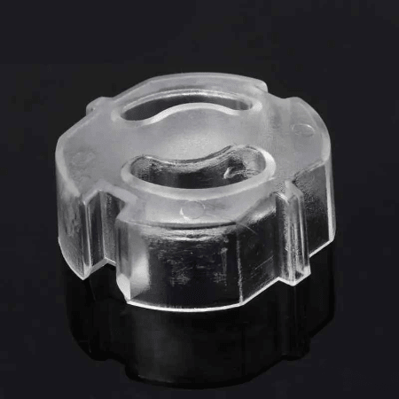 cache-pour-prise-transparent-vue-rapprochee-forme-ronde-design-plastique-bouclier-electra