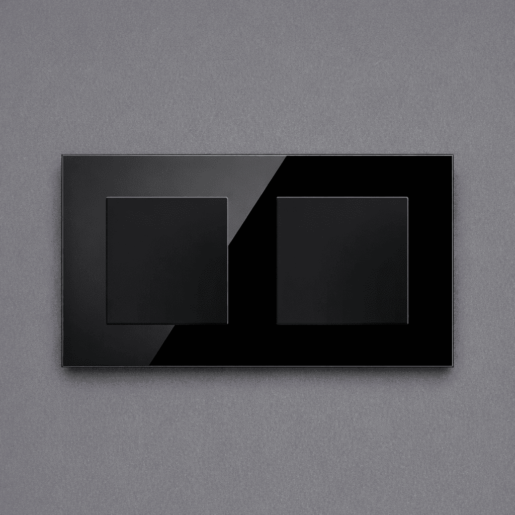 cache-prise-bebe-interrupteur-noir-double-design-moderne-mural-sur-mur-gris-contemporain-cocon-electrique