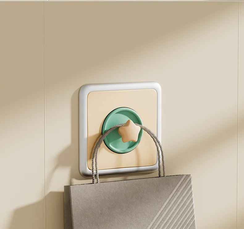 cache-prise-vert-installe-sac-accroche-mur-protecteur