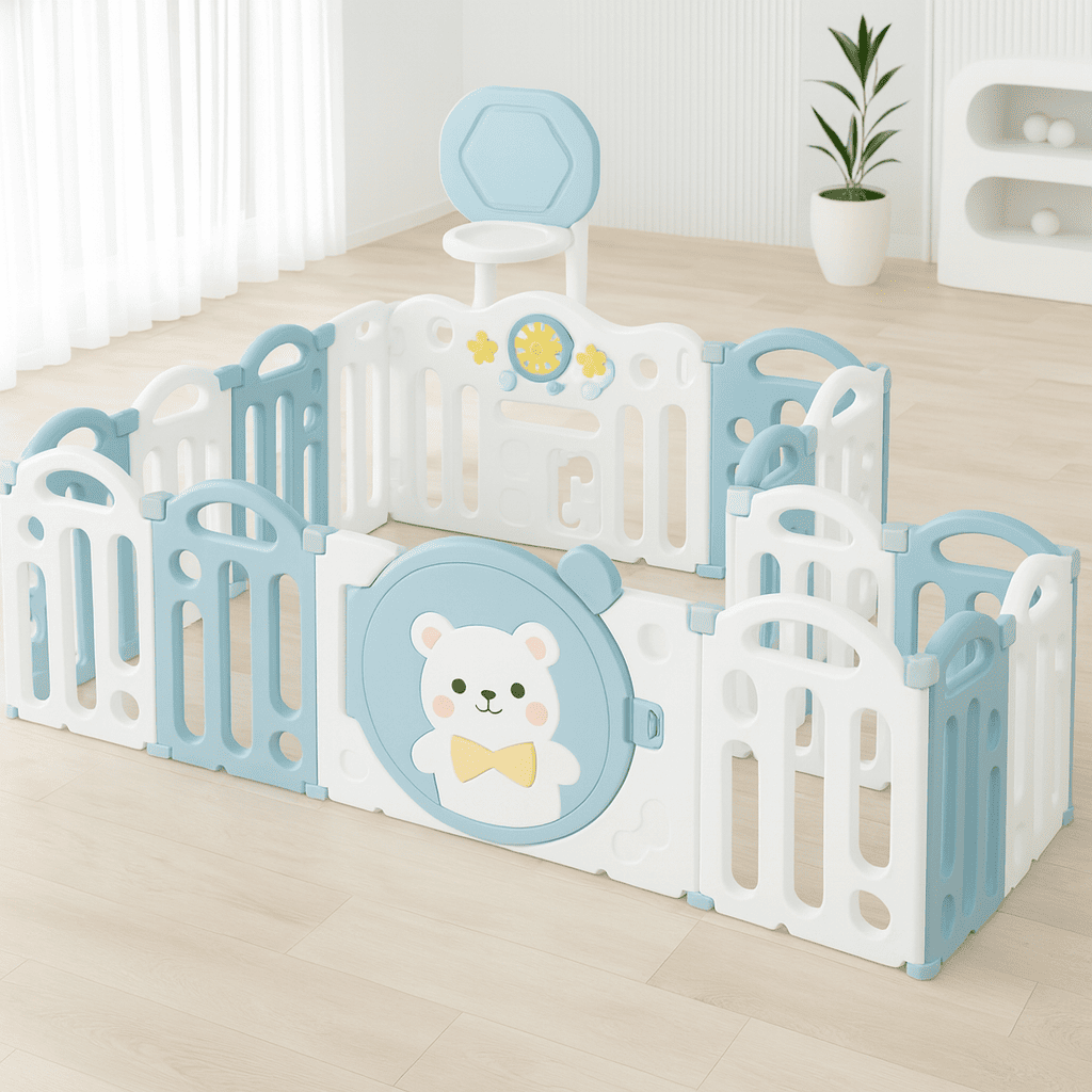 parc-barriere-bebe-panneaux-plastique-blanc-bleu-illustration-ours-chaise-interieur-bebe-serein