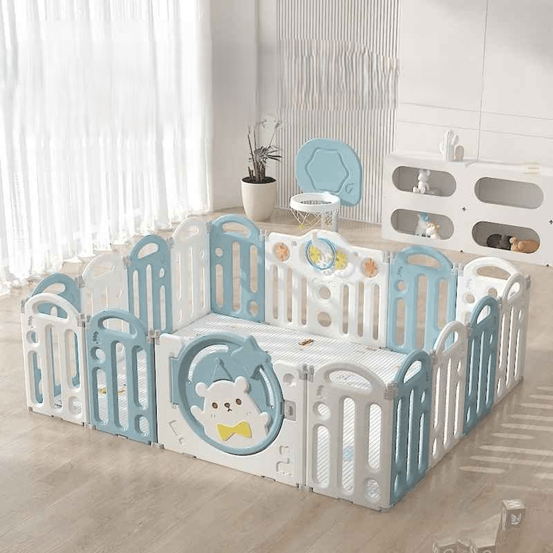 parc-barriere-bebe-plastique-blanc-bleu-illustration-ours-etoile-jeu-interactif-bebe-serein