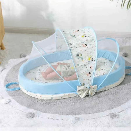 reducteur-de-lit-6-12-mois-bebe-allonge-motif-bleu-cocon-douillet