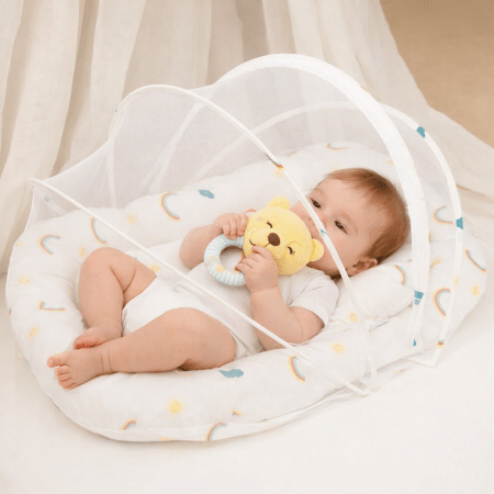 reducteur-de-lit-cododo-bebe-mordille-doudou-hochet-ourson-jaune-mousse-de-nuit