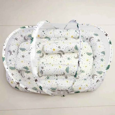 reducteur-de-lit-liewood-motif-lune-etoiles-nuages-vue-dessus-ombre-douce
