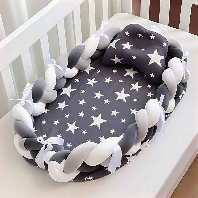 reducteur-de-lit-pour-bebe-nid-gris-etoiles-tresse-protection-confort-berceau-velours-de-paix
