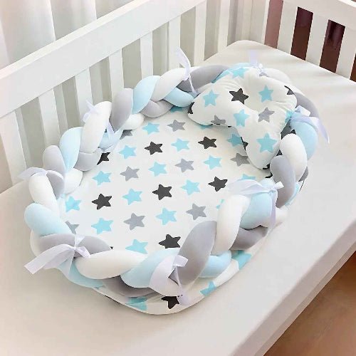 reducteur-de-lit-pour-bebe-nid-securise-bleu-gris-etoiles-confort-douceur-nurserie-feuille-de-repos