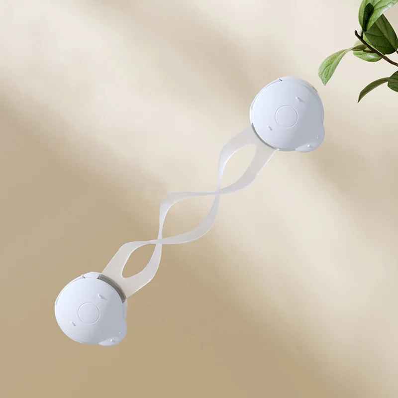 securite-placard-barriere-murale-design-blanc-flexible-enfant-interieur-maison-murme-securisant