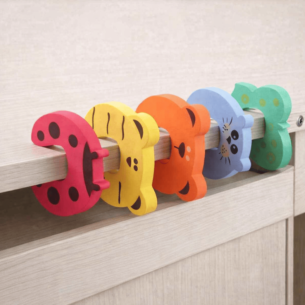 securite-placard-bebe-animaux-mousse-couleurs-protection-doigts-enfant-bloc-velours