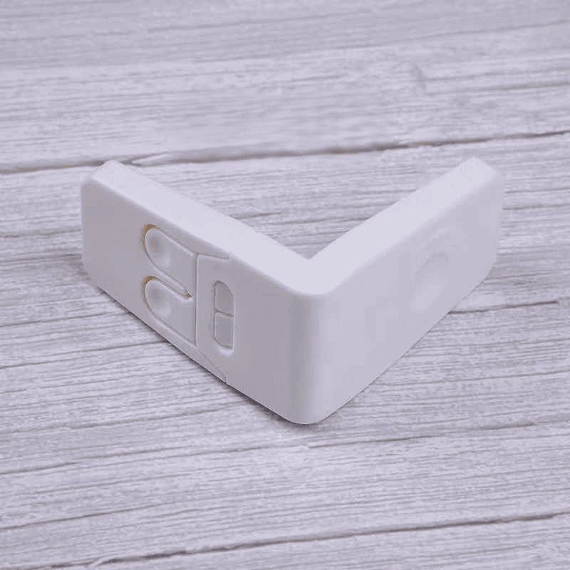 securite-placard-protection-angle-blanc-plastique-verrou-table-maison-gardien-doux