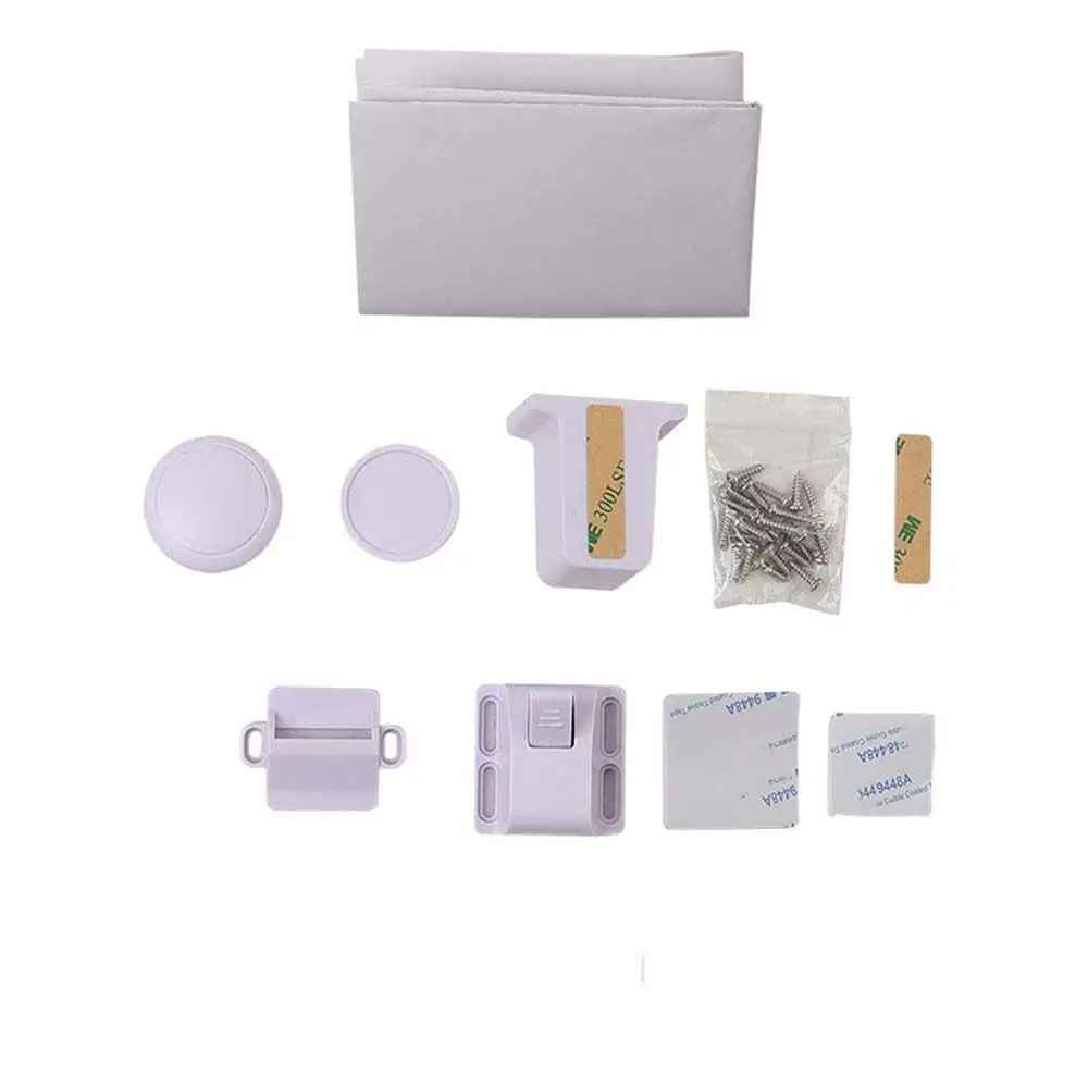 securite-placard-une-piece-avec-accessoires-image-de-presentation-bouclier-moelleux