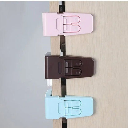 securite-placard-verrou-plastique-rose-bleu-tiroir-cabinet-maison-enfant-veille-tendre