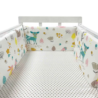 tour-de-lit-bebe-motif-feuille-foret-animaux-fond-blanc-esprit-nature