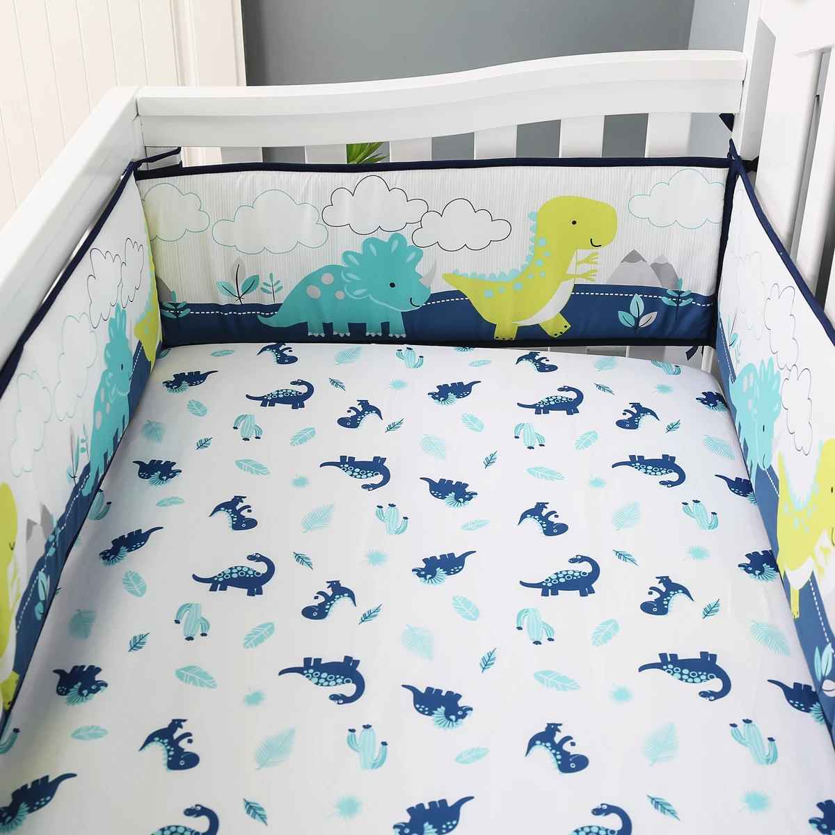 tour-de-lit-dinosaure-bleu-vert-berceau-chambre-bebe-decoration-rempart-plume