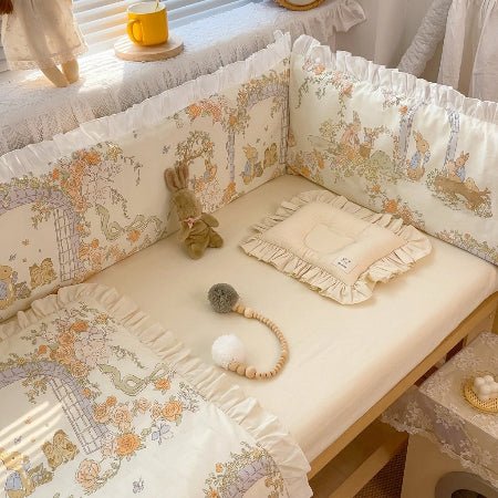 tour-de-lit-pour-bebe-lifestyle-lapins-fleurs-jouet-bois-rempart-plume