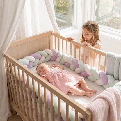tour-de-lit-tresse-3m-tresse-vert-violet-blanc-decoration-nurserie-douce-cocon-rubane