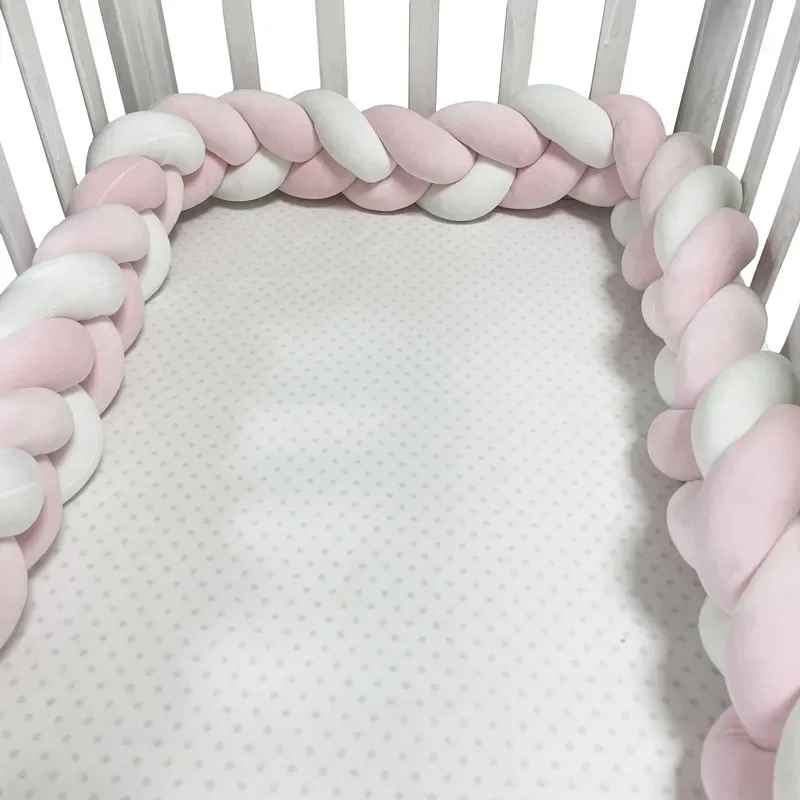 tresse de lit 3m de couleur rose blanc inatalle dans berceau nidrespire