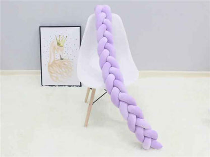 tresse-de-lit-3m-violet-chaise-blanche-decoration-douceur-petit-gardien
