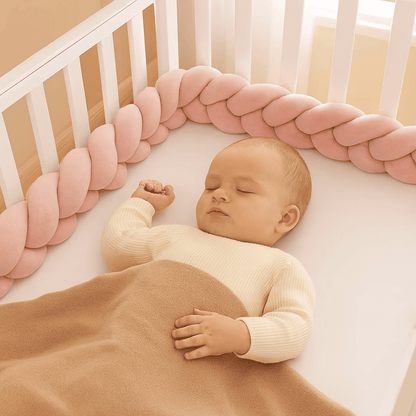 tresse-de-lit-bebe-couleur-rose-bebe-endormi-berceau-murmure-de-coton
