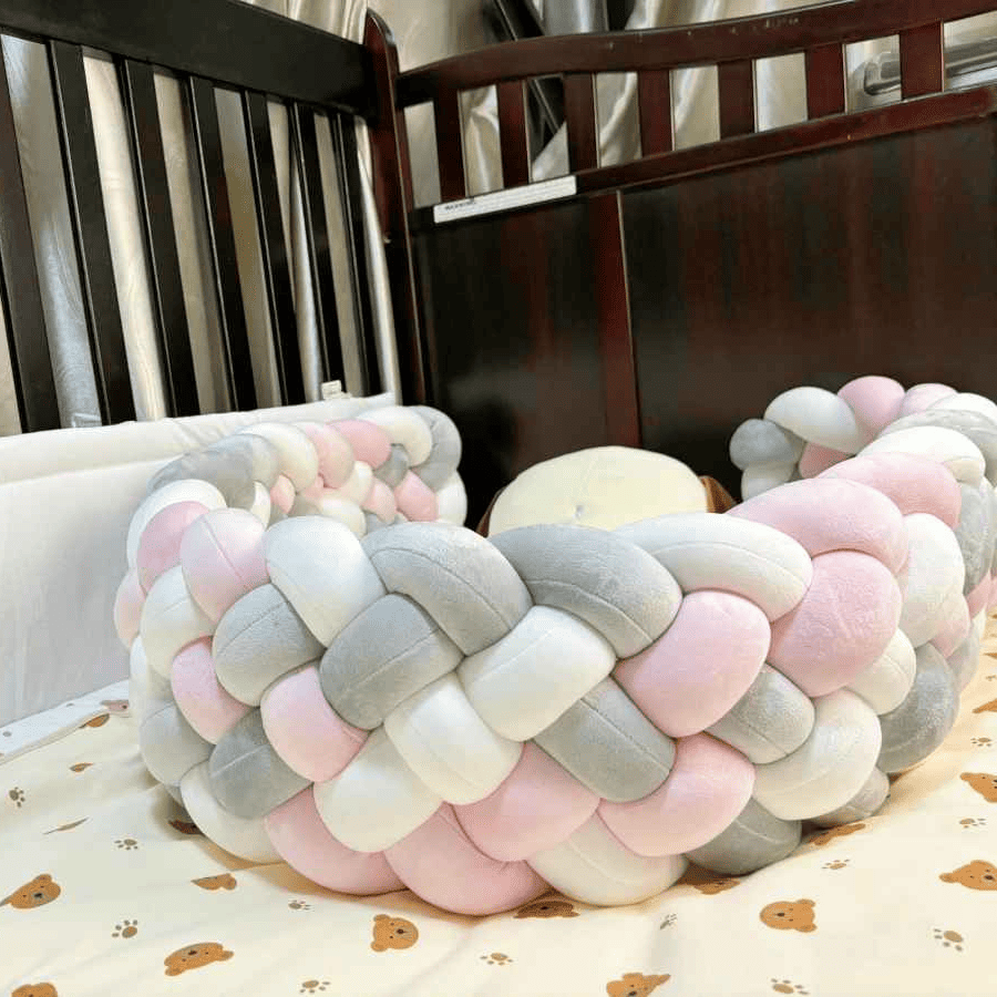 tresse-de-lit-bebe-gris-rose-blanc-pour-chambre-securisee-et-confortable-lueur-douillette