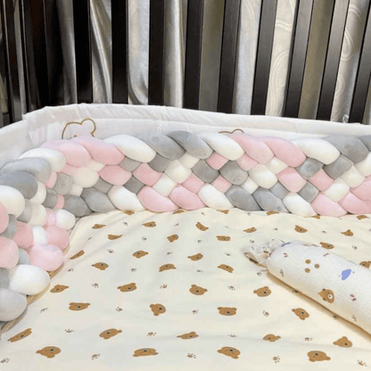 tresse-de-lit-bebe-rose-gris-blanc-avec-motif-ourson-pour-bebe-lueur-douillette