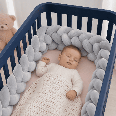 tresse-de-lit-cabane-4m-grise-bebe-endormi-berceau-bleu-confort-nursery-DouceFeuille