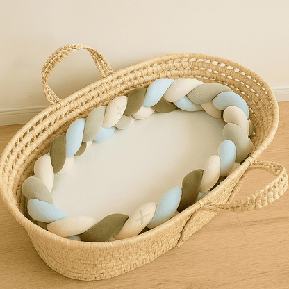 tresse-de-lit-couffin-bebe-en-osier-coloriee-bleu-blanc-vert-douce-nuit