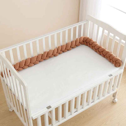 tresse-de-lit-marron-tour-de-lit-bebe-securite-lit-blanc-nuit-magique