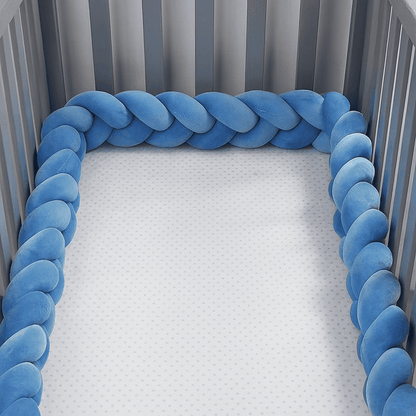 tresse-de-lit-trois-metres-couleur-bleue-dans-berceau-gris-petitbrin