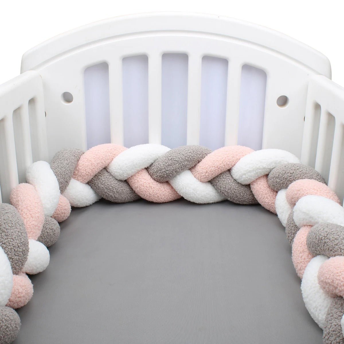 tresse-tour-de-lit-bebe-rose-blanc-gris-brillant-lou