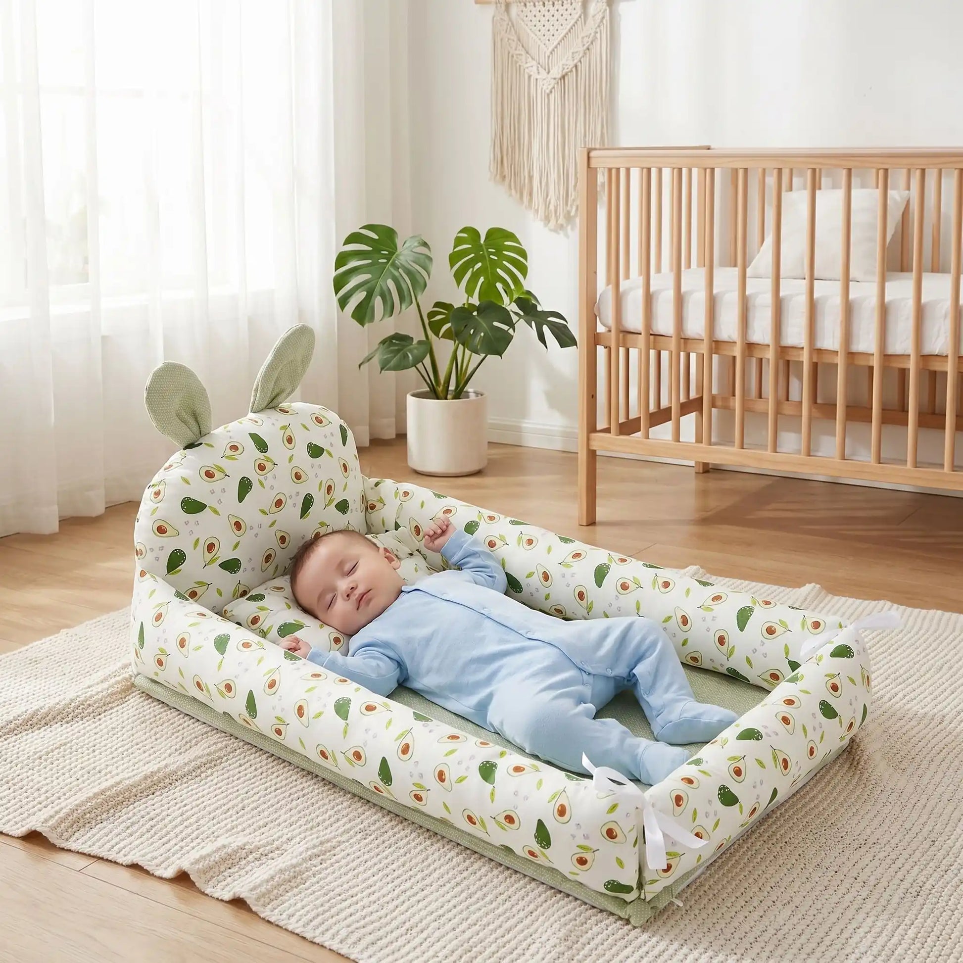 vertbaudet-reducteur-de-lit-bebe-endormi-vert-dans-chambre-naturelle-cocon-precieux-nuit